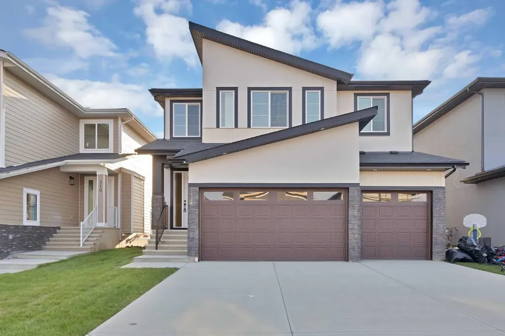 506 Waterford Rise Chestermere AB T1X 3B5