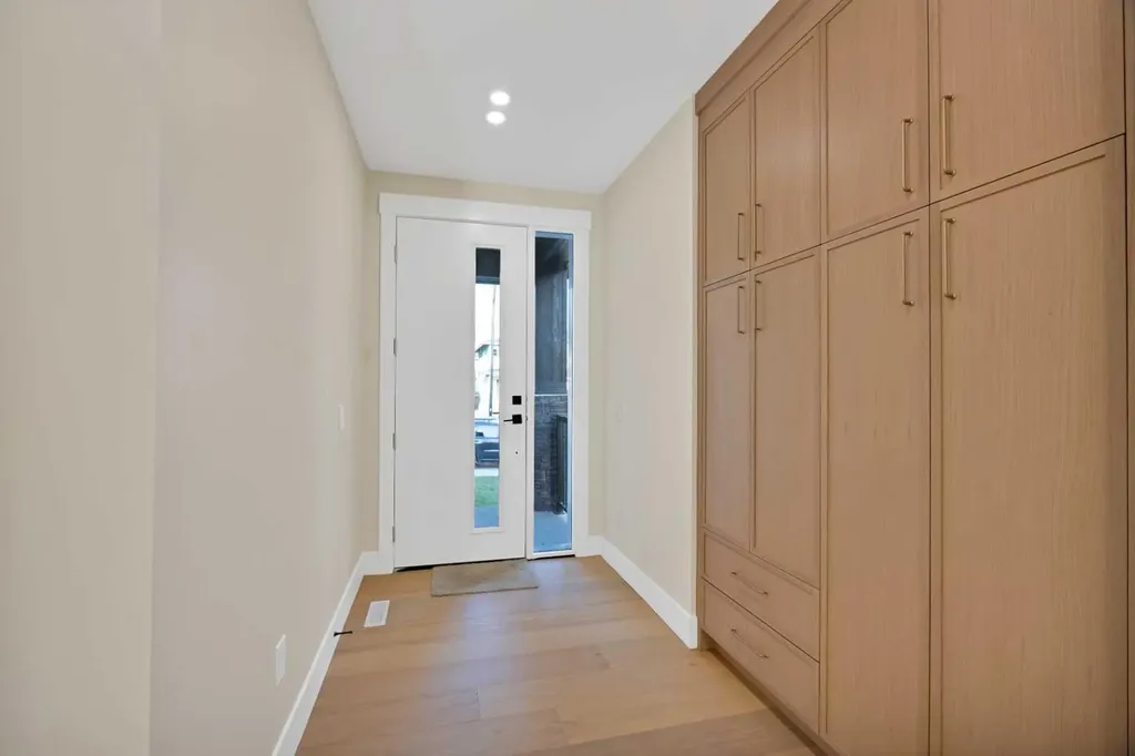 506 Waterford Rise Chestermere AB T1X 3B5