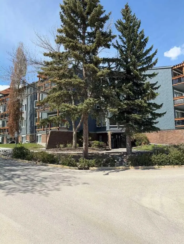 816 89 Avenue SW Calgary AB T2V4N8