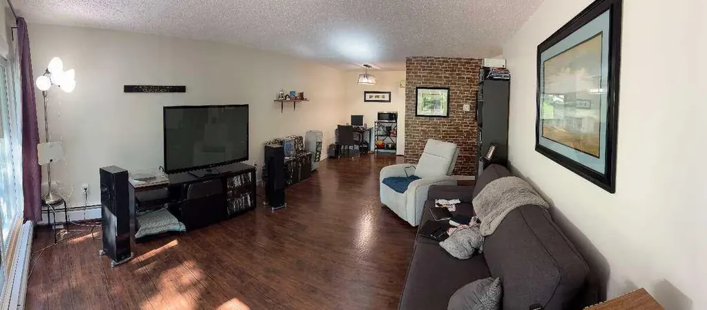 816 89 Avenue SW Calgary AB T2V4N8