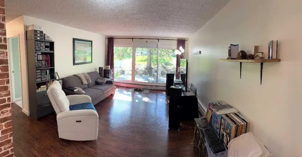 816 89 Avenue SW Calgary AB T2V4N8
