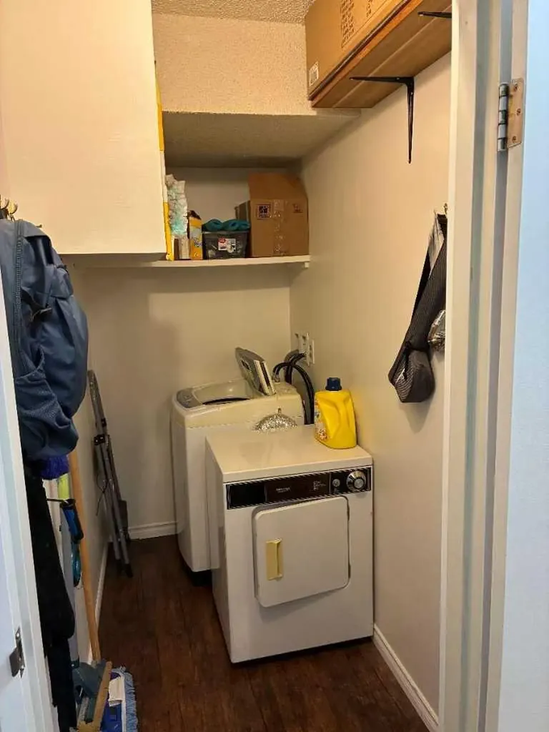 816 89 Avenue SW Calgary AB T2V4N8