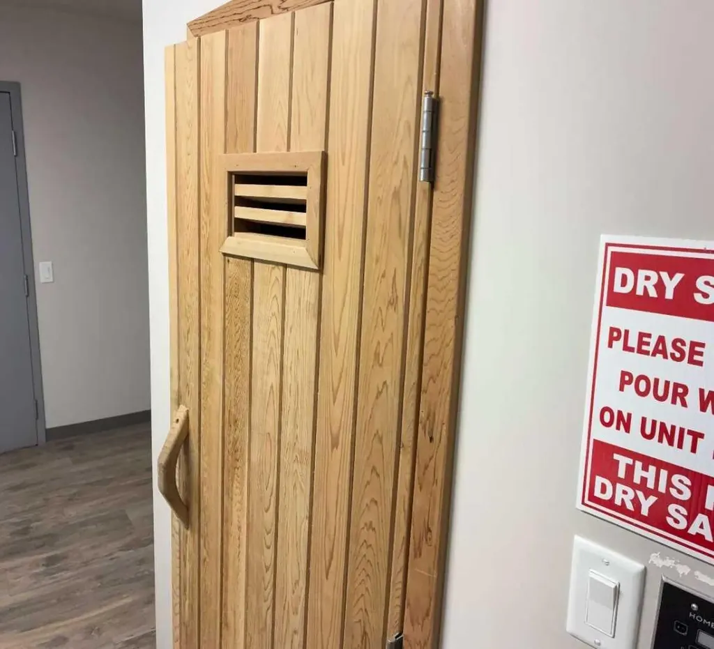 816 89 Avenue SW Calgary AB T2V4N8