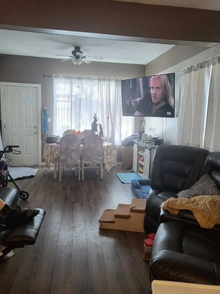 5031 48 Avenue Girouxville AB T0H 1S0