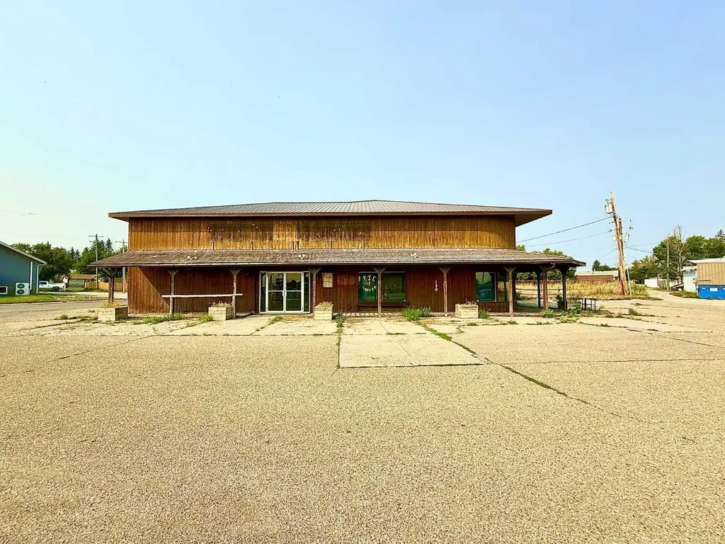 988 Main Street Pincher Creek AB T0K 1W0