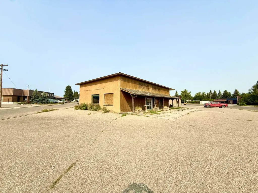 988 Main Street Pincher Creek AB T0K 1W0
