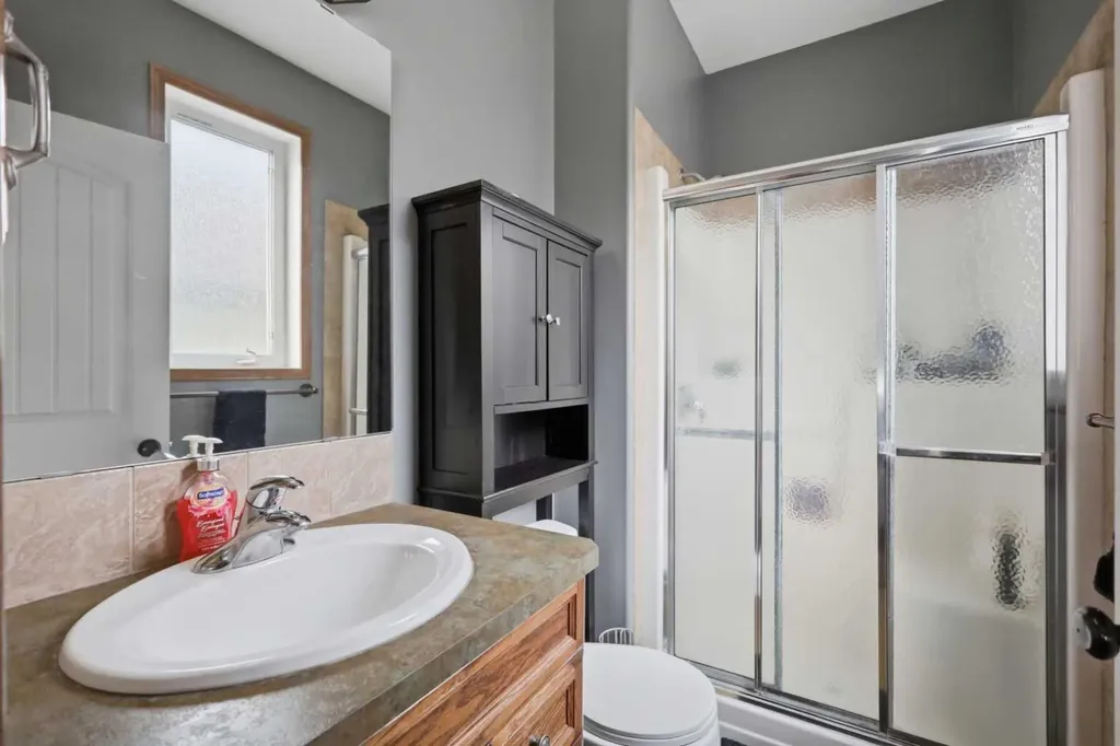 34 Wilkinson Circle Sylvan Lake AB T4S 2N8
