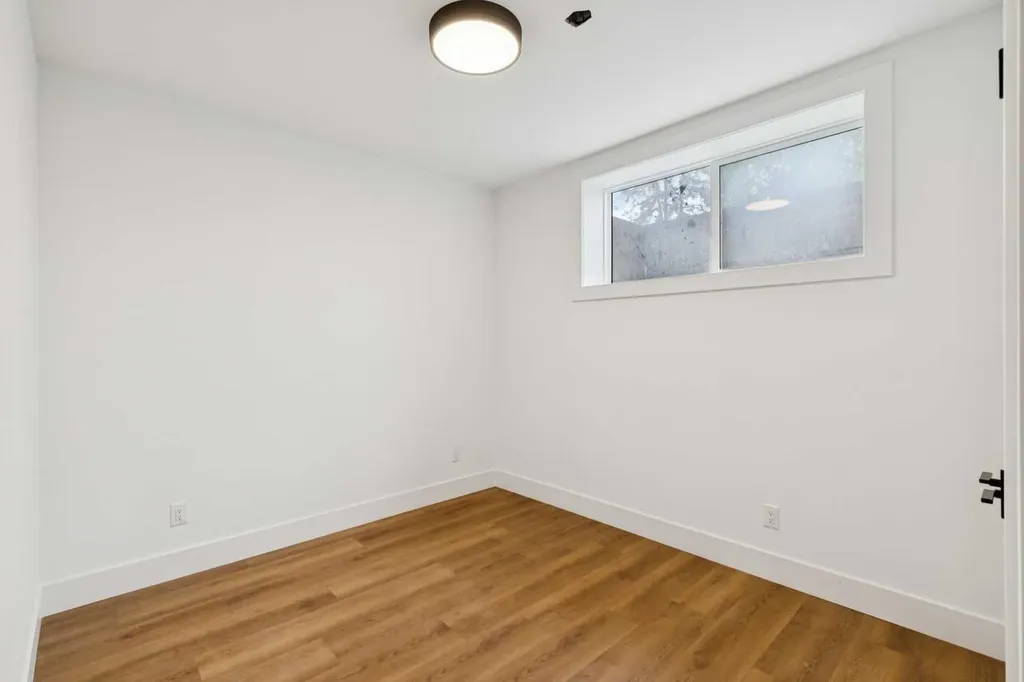 2607 5 Avenue NW Calgary AB T2N 0T7