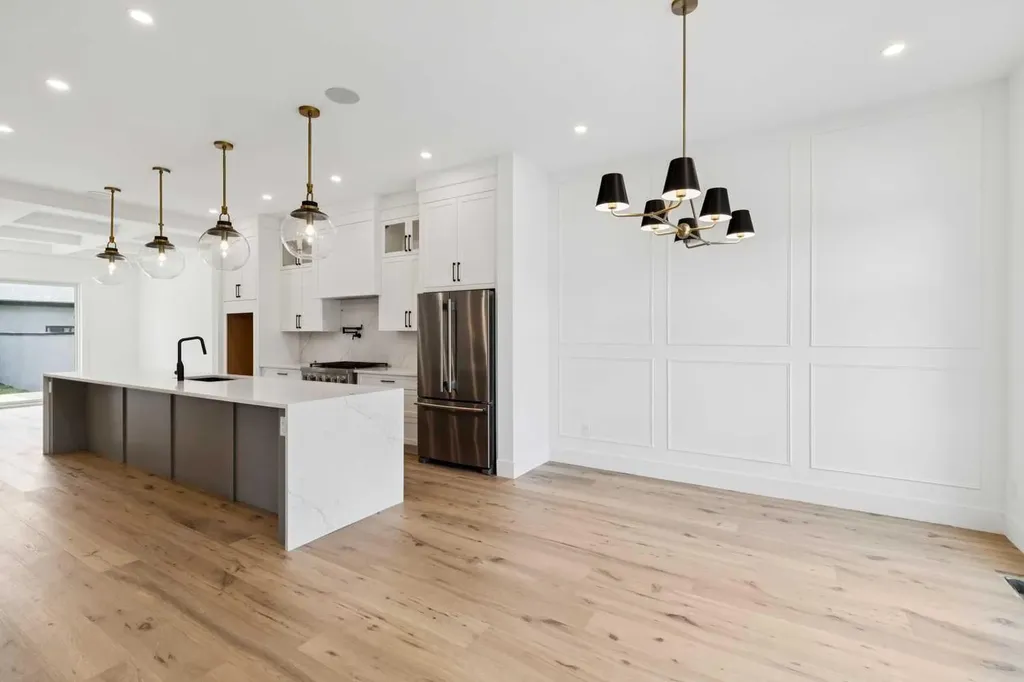 2607 5 Avenue NW Calgary AB T2N 0T7