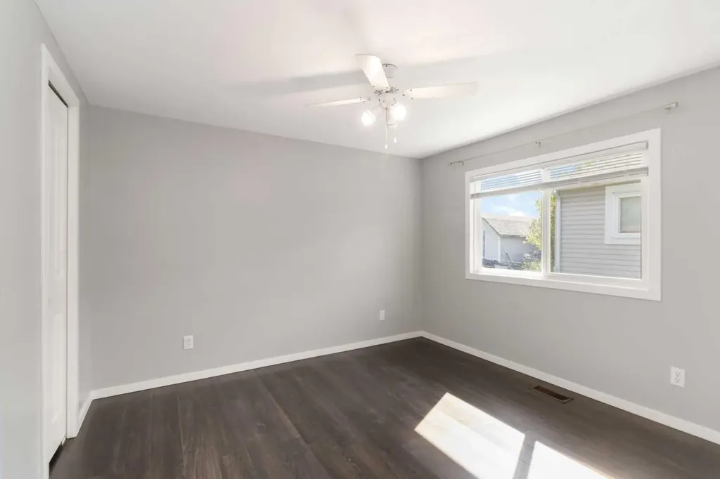 180 Greenbriar Bay Fort Mcmurray AB T9H 3Y4