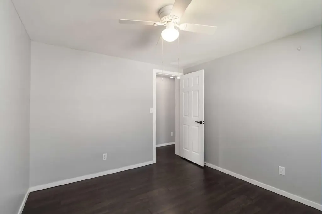180 Greenbriar Bay Fort Mcmurray AB T9H 3Y4