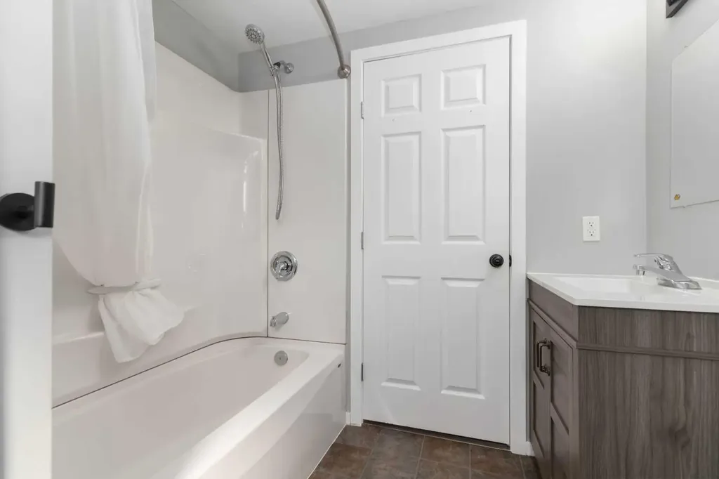 180 Greenbriar Bay Fort Mcmurray AB T9H 3Y4