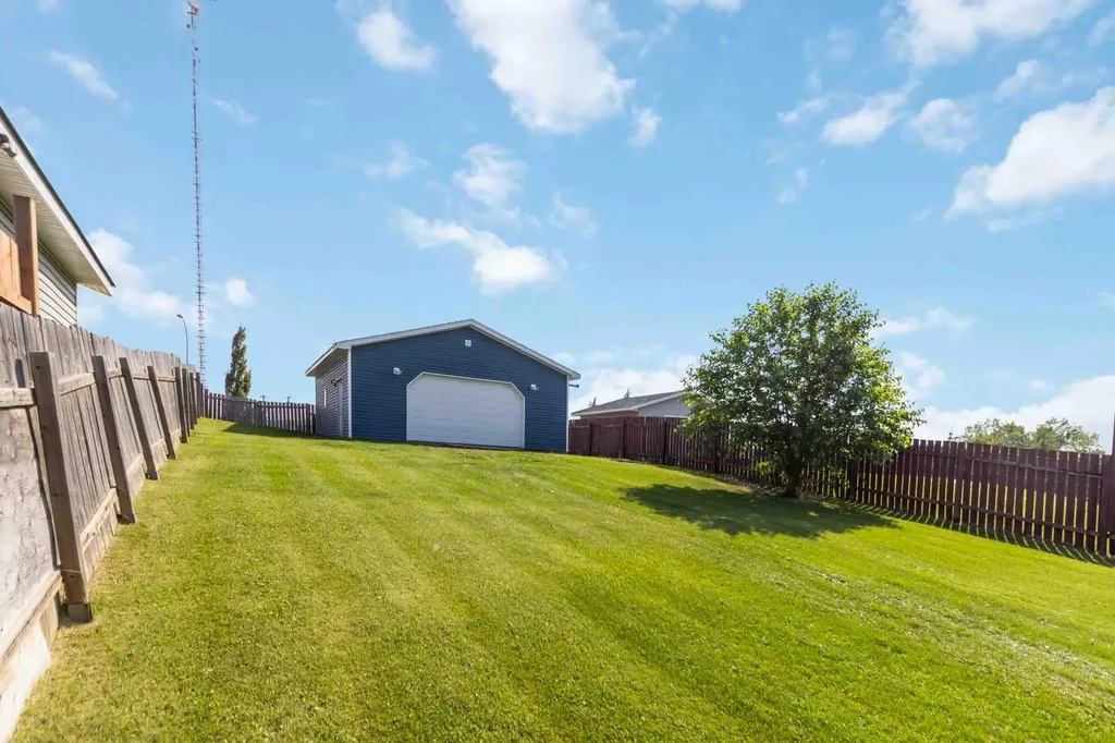 180 Greenbriar Bay Fort Mcmurray AB T9H 3Y4