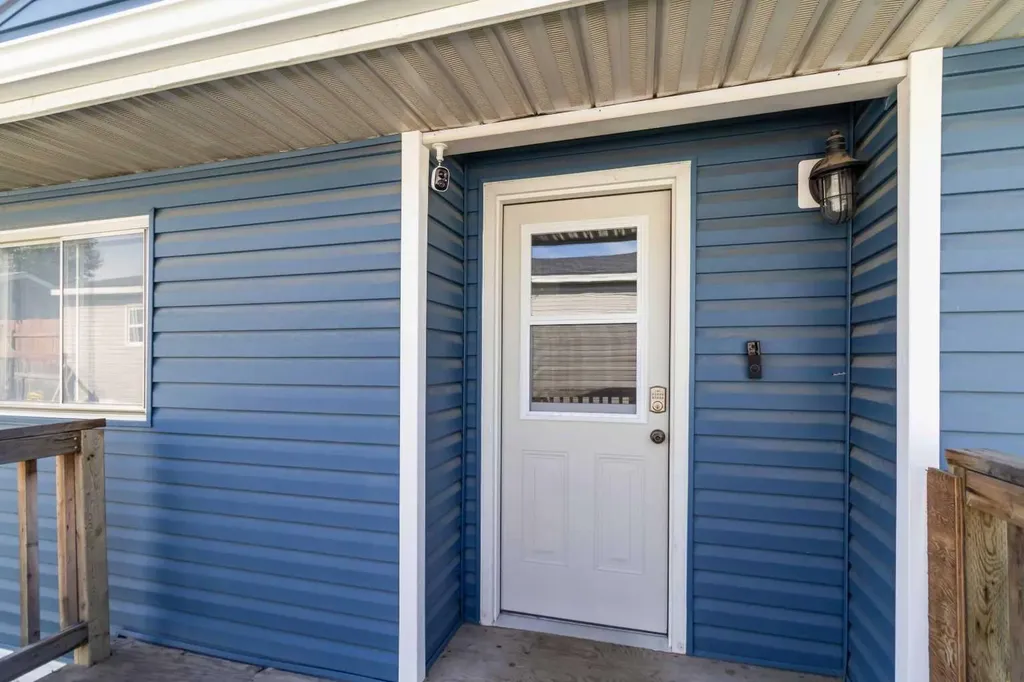 180 Greenbriar Bay Fort Mcmurray AB T9H 3Y4