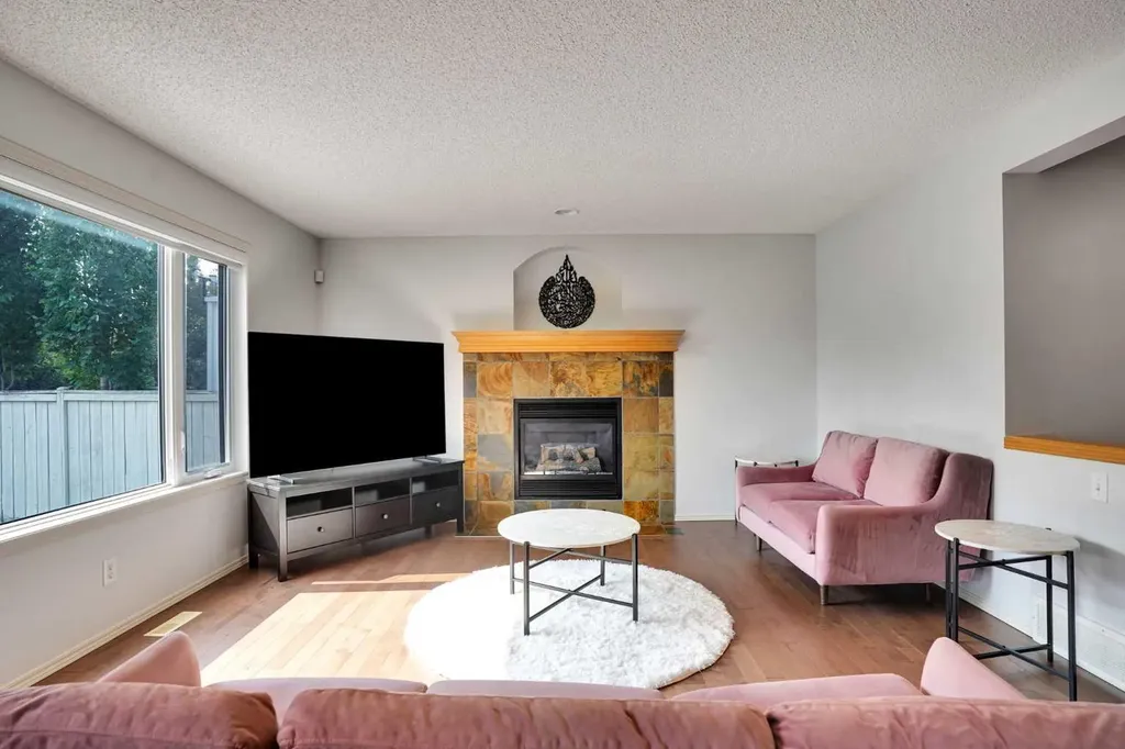 101 Royal Oak Crescent NW Calgary AB T3G 4Y7