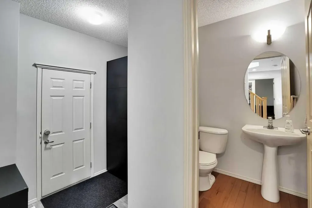 101 Royal Oak Crescent NW Calgary AB T3G 4Y7