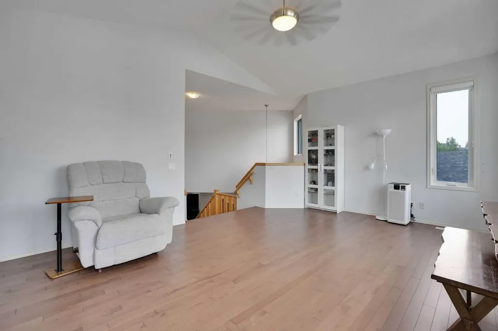 101 Royal Oak Crescent NW Calgary AB T3G 4Y7