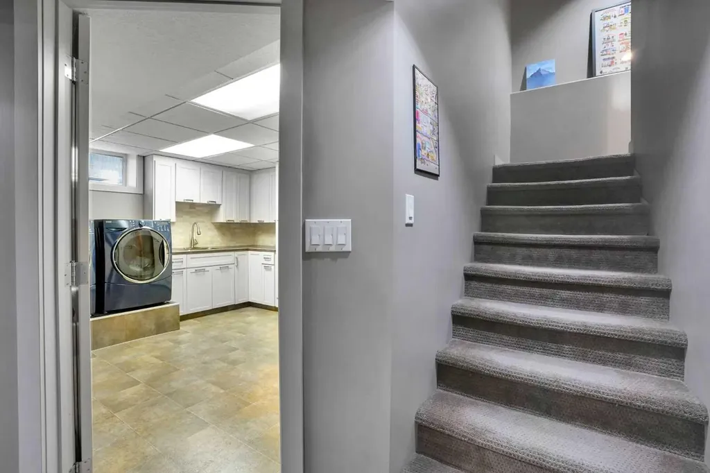 101 Royal Oak Crescent NW Calgary AB T3G 4Y7