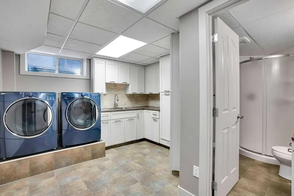 101 Royal Oak Crescent NW Calgary AB T3G 4Y7