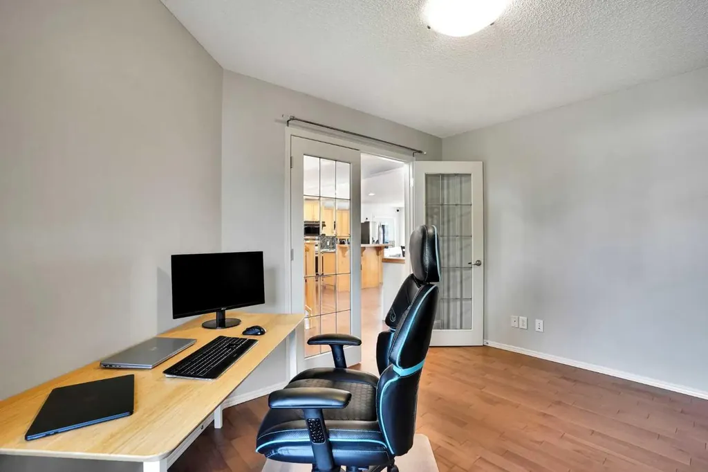 101 Royal Oak Crescent NW Calgary AB T3G 4Y7