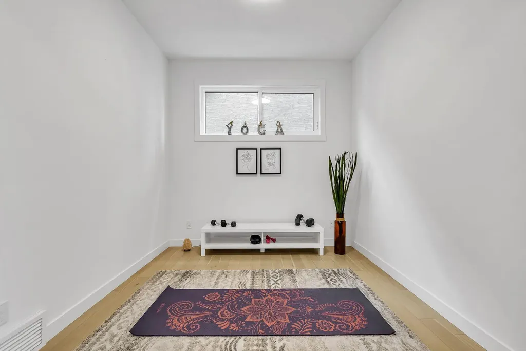 406 Rowley Way NW Calgary AB T3L 0G5
