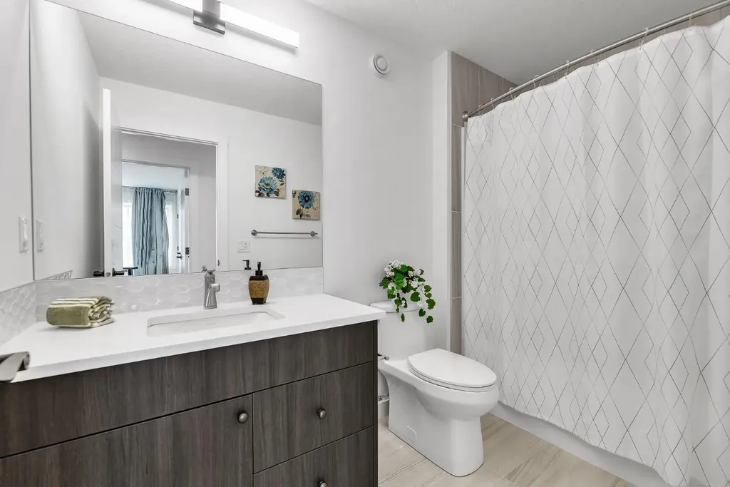 406 Rowley Way NW Calgary AB T3L 0G5