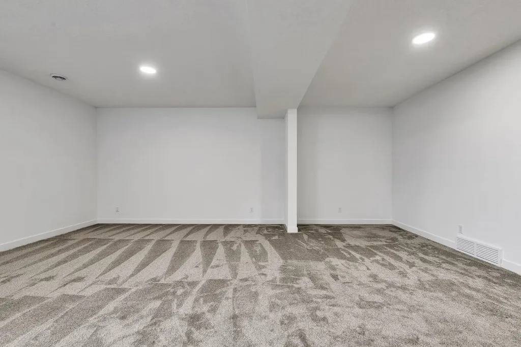 406 Rowley Way NW Calgary AB T3L 0G5