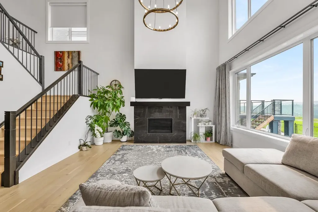 406 Rowley Way NW Calgary AB T3L 0G5