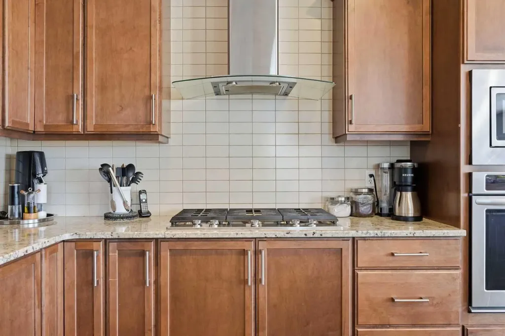 3204 Abbott Crescent SW Edmonton AB T6W 2V3
