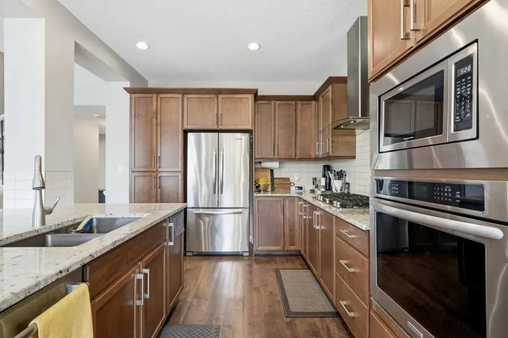 3204 Abbott Crescent SW Edmonton AB T6W 2V3