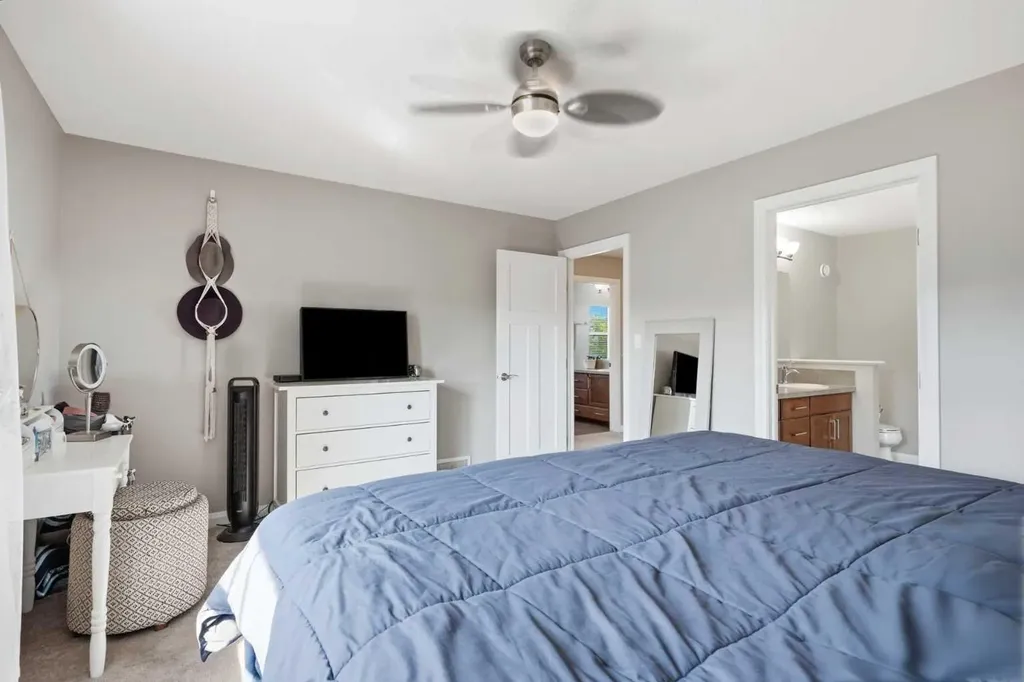 3204 Abbott Crescent SW Edmonton AB T6W 2V3