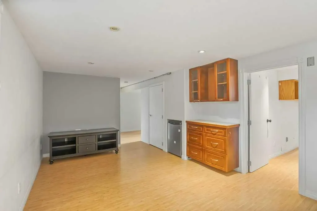 4125 51a Street Red Deer AB T4N 2B4
