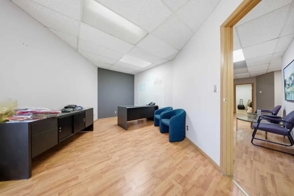 122 2 Avenue Strathmore AB T1P 1K1