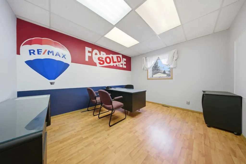 122 2 Avenue Strathmore AB T1P 1K1