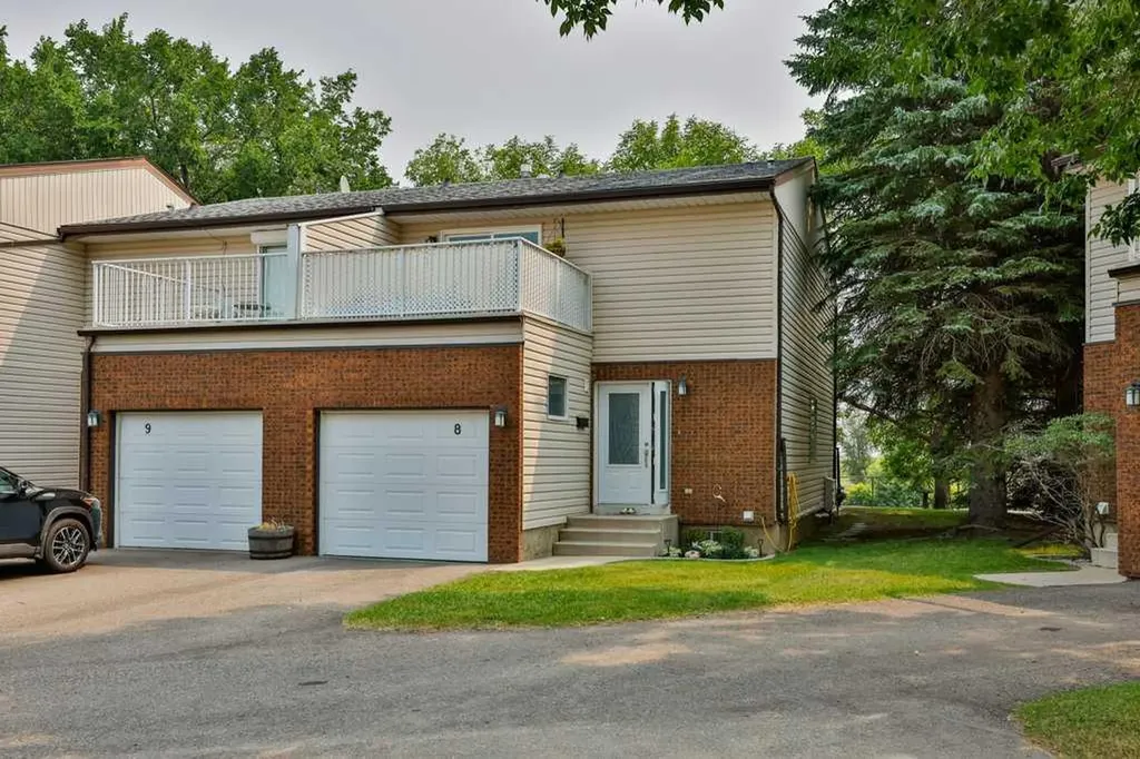 29 Brock Place W Lethbridge AB T1K 4C1