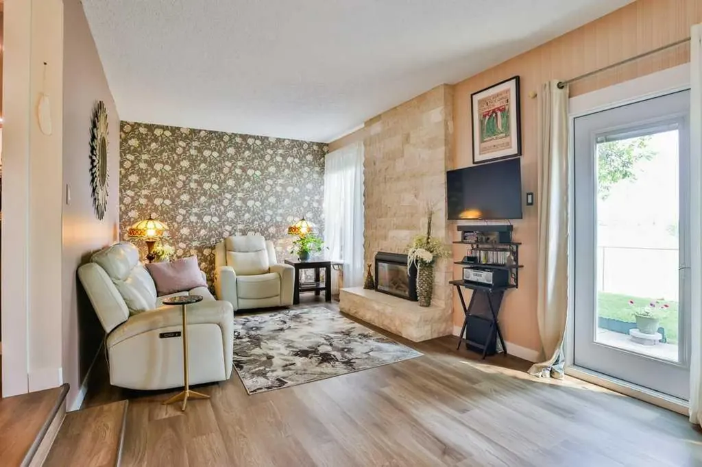 29 Brock Place W Lethbridge AB T1K 4C1