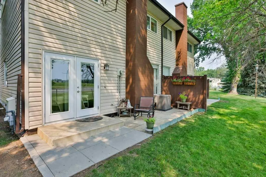 29 Brock Place W Lethbridge AB T1K 4C1