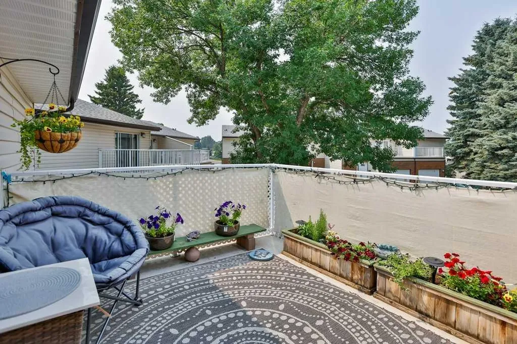 29 Brock Place W Lethbridge AB T1K 4C1