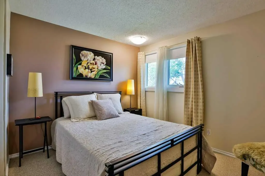 29 Brock Place W Lethbridge AB T1K 4C1