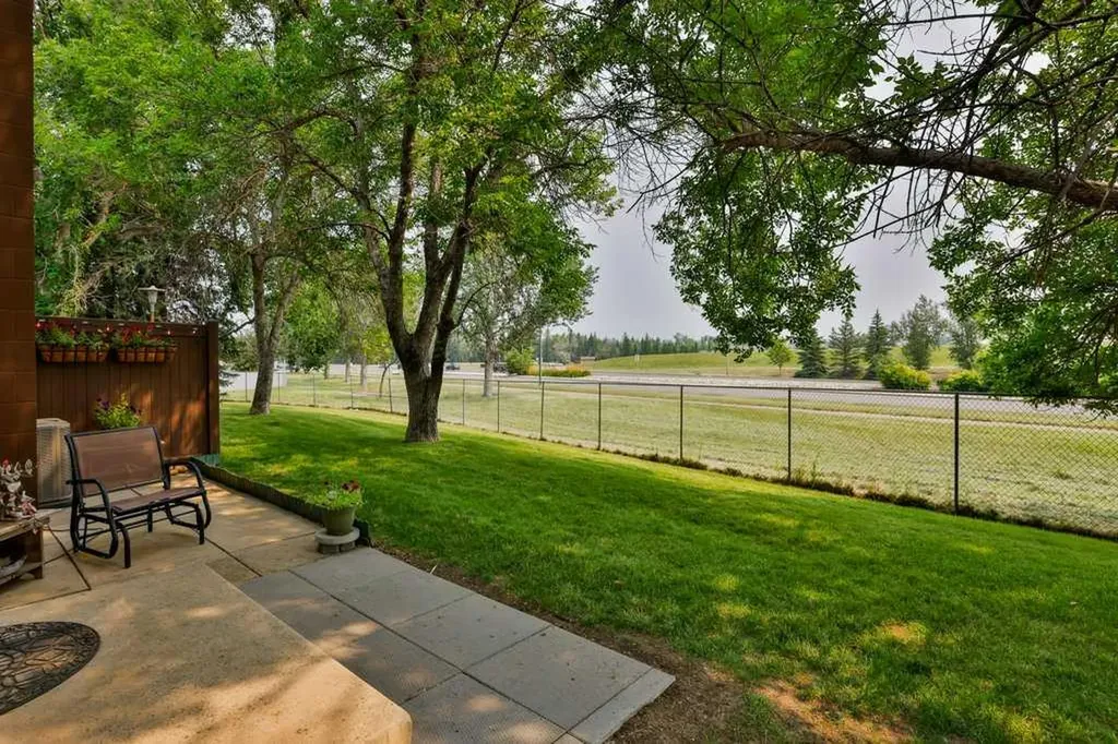 29 Brock Place W Lethbridge AB T1K 4C1