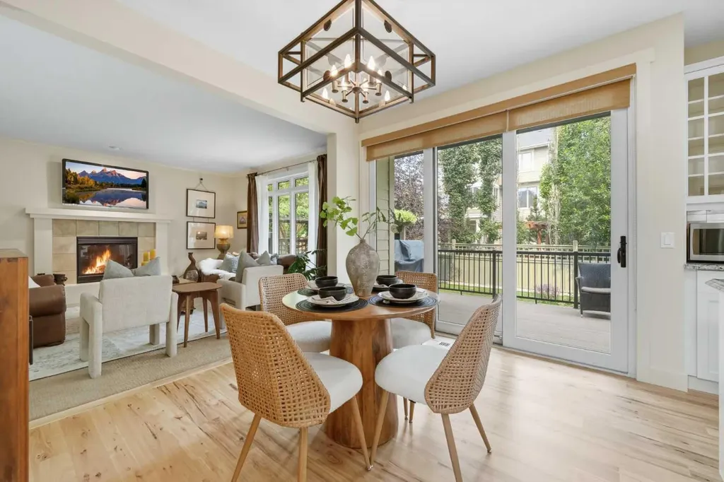 8216 9 Avenue SW Calgary AB T3H 0C2