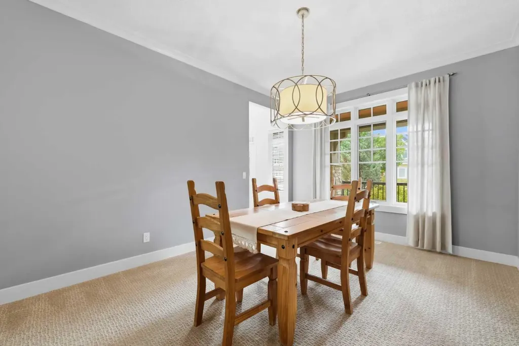 8216 9 Avenue SW Calgary AB T3H 0C2