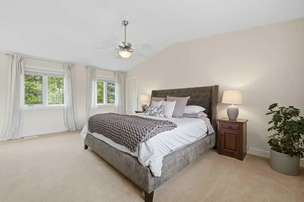 8216 9 Avenue SW Calgary AB T3H 0C2