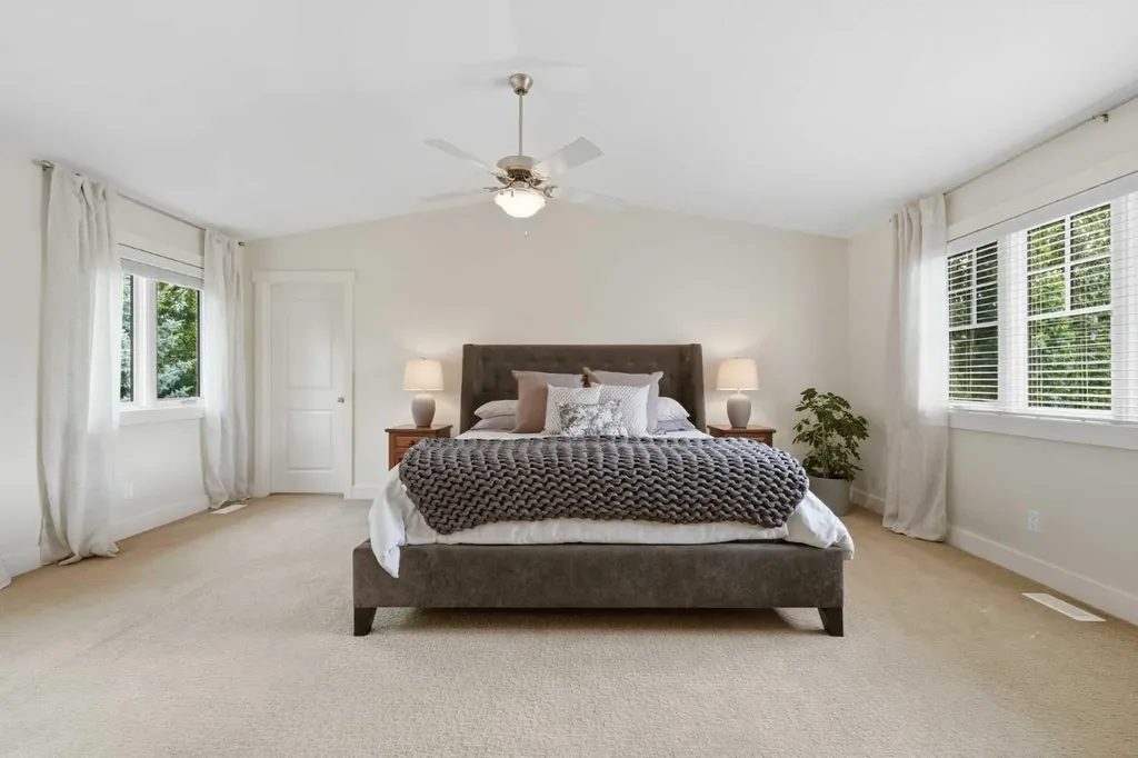 8216 9 Avenue SW Calgary AB T3H 0C2