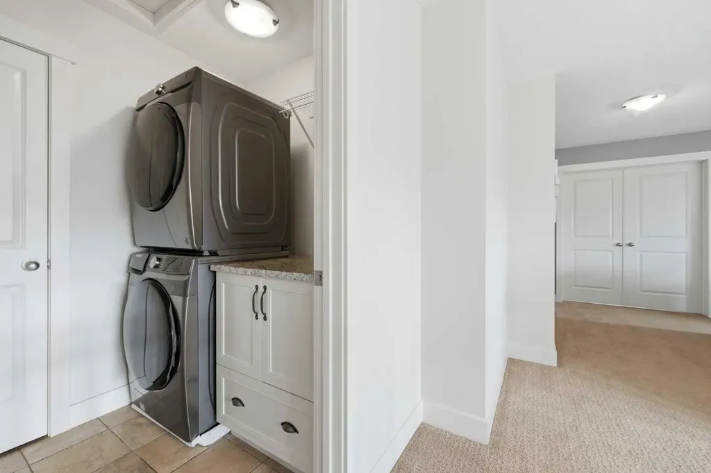 8216 9 Avenue SW Calgary AB T3H 0C2
