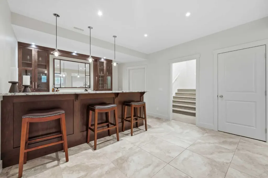 8216 9 Avenue SW Calgary AB T3H 0C2