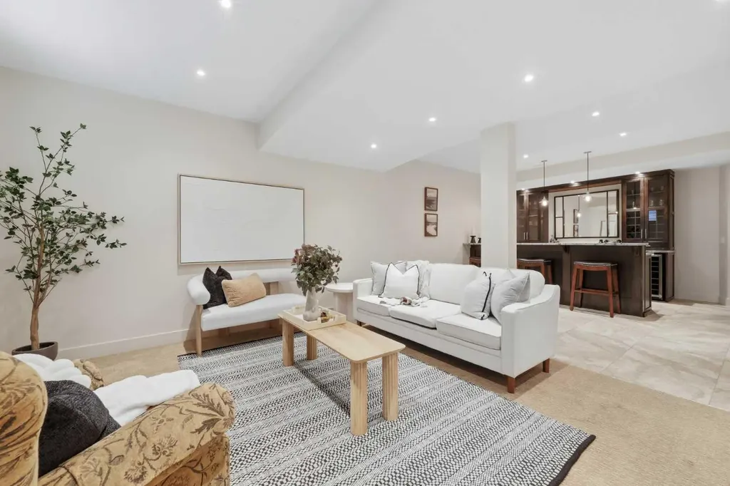 8216 9 Avenue SW Calgary AB T3H 0C2
