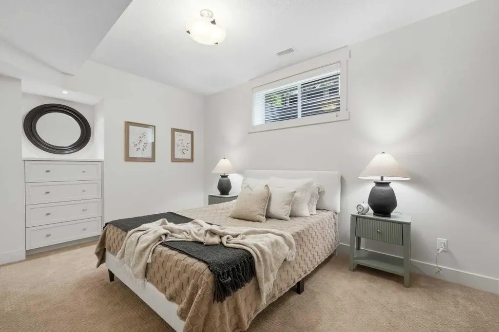 8216 9 Avenue SW Calgary AB T3H 0C2