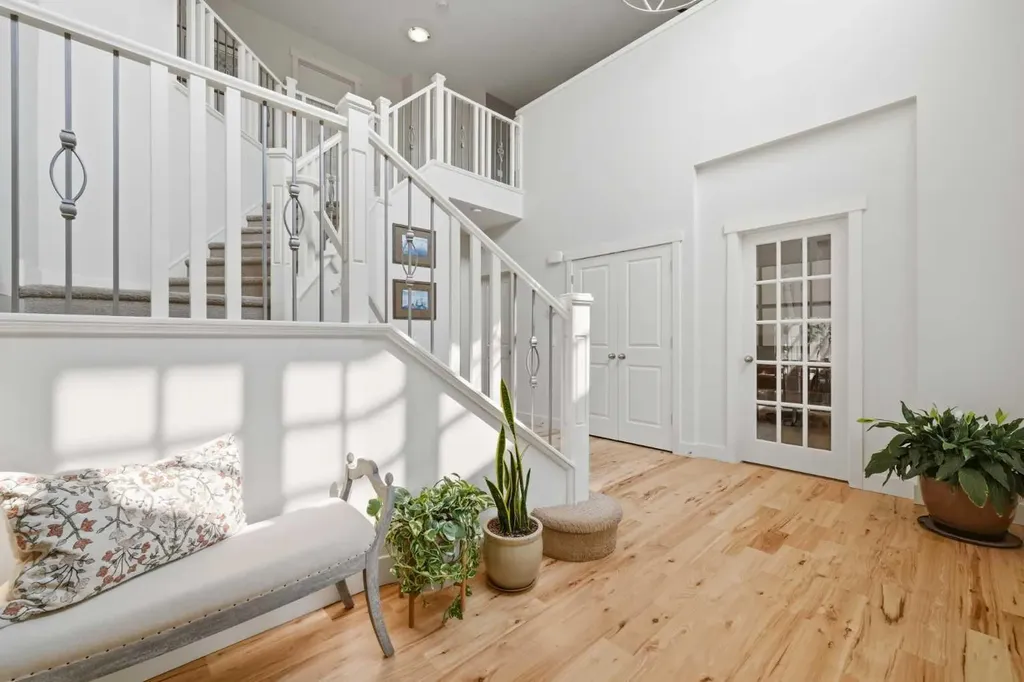 8216 9 Avenue SW Calgary AB T3H 0C2