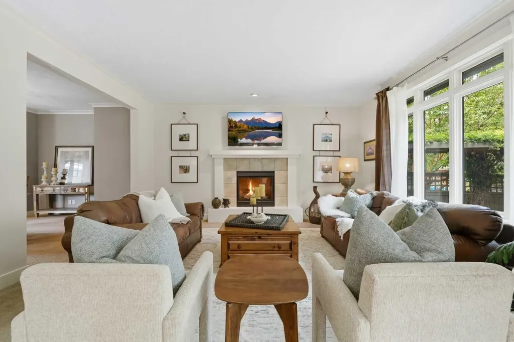 8216 9 Avenue SW Calgary AB T3H 0C2